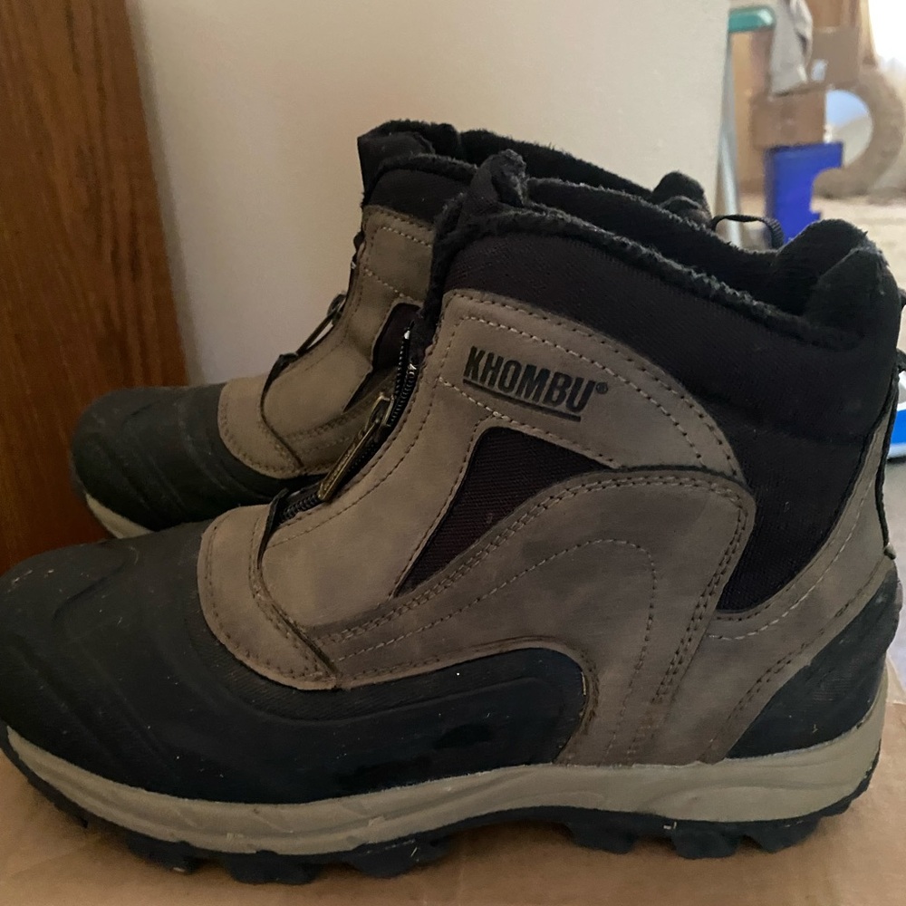 Khombu Black and Tan Winter Boots
